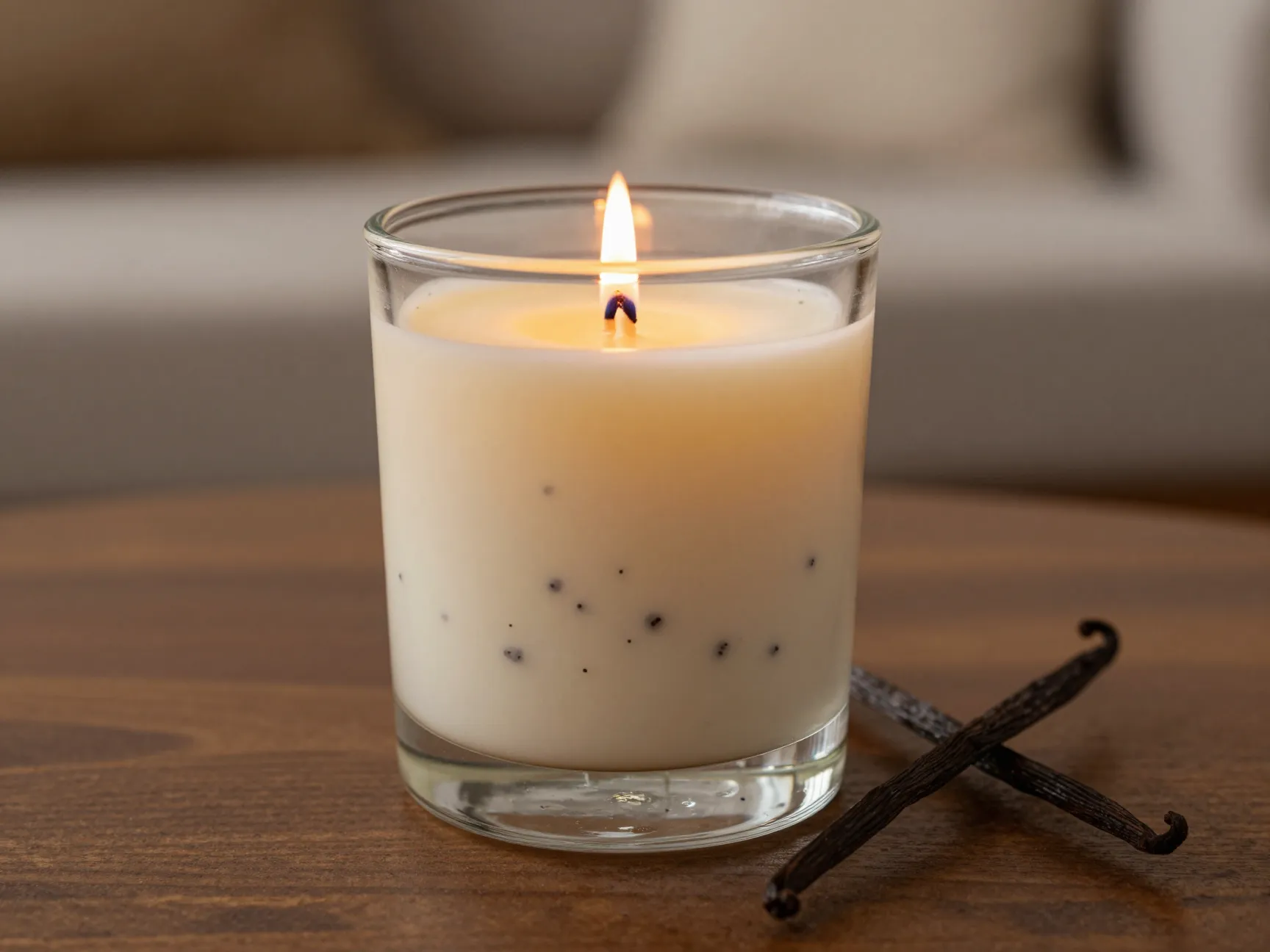 Soy wax coffee candle with suspended granules and vanilla scent