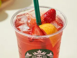 Read more about the article 8 Good Energy Drinks from Starbucks (Barista-Approved Picks)