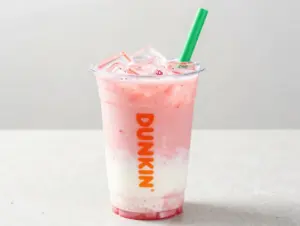Read more about the article 8 New Dunkin’ Refreshers You Need to Try This Summer
